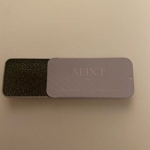Seint Beauty Brush Cleaning Tile